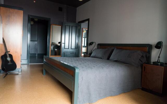 The Barnett Hotel
