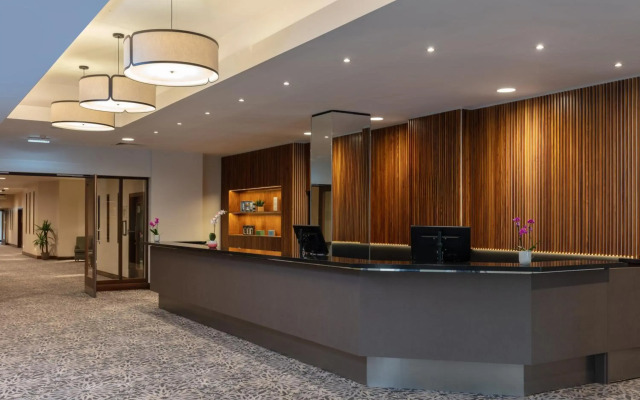 Stratford Manor Hotel
