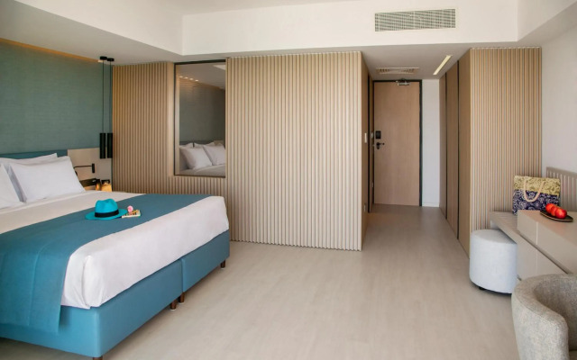 Mercure Larnaca Beach Resort