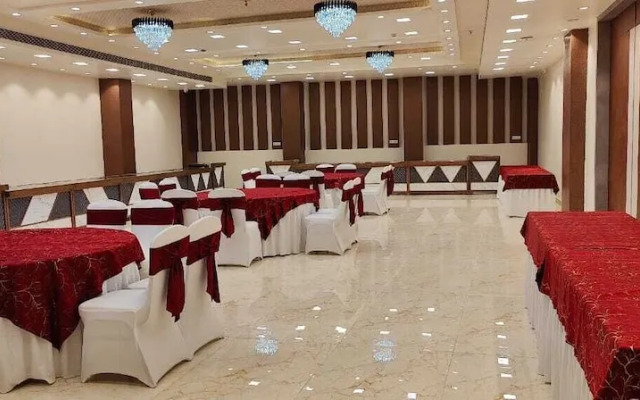Hotel Cheer Royale