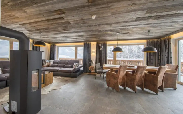 Amazing Chalet in Neukirchen near Wildkogel Ski Arena
