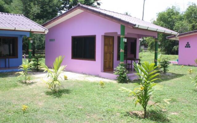Bungalows @ Maikhao