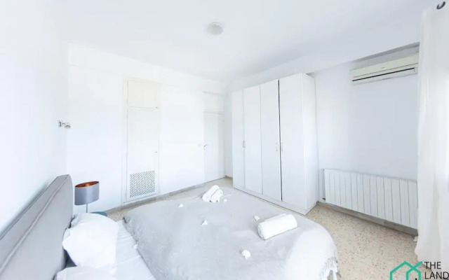 The Perfect View 2bds apt in Heart of Marsa Plage