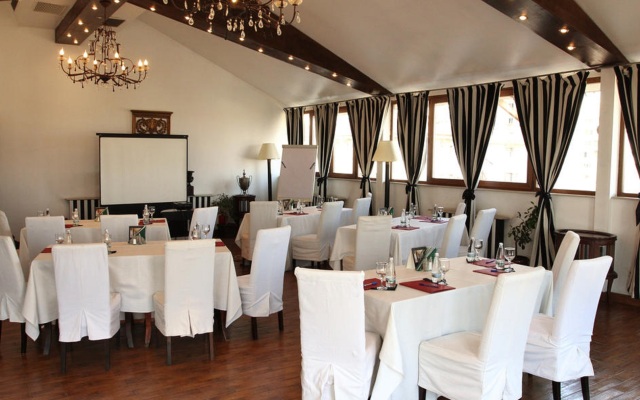 Arc de Triomphe by CityBookings