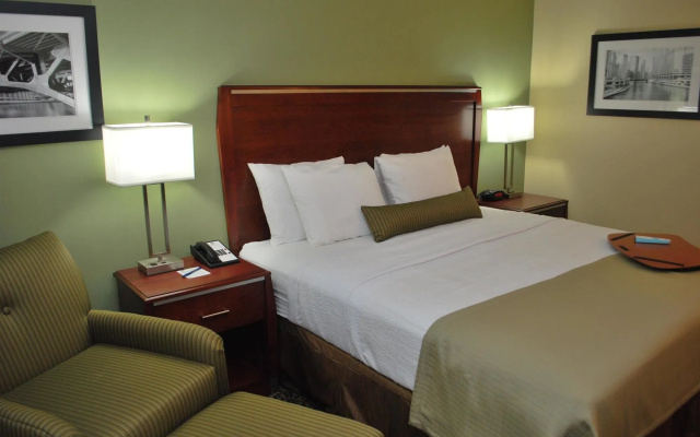 Best Western Plus Glenview Chicagoland Inn & Suites