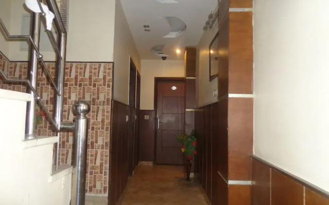Hotel Guruvas Inn