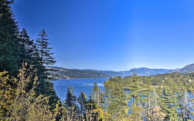 Stunning Stevenson Retreat w/ Mountain Views!