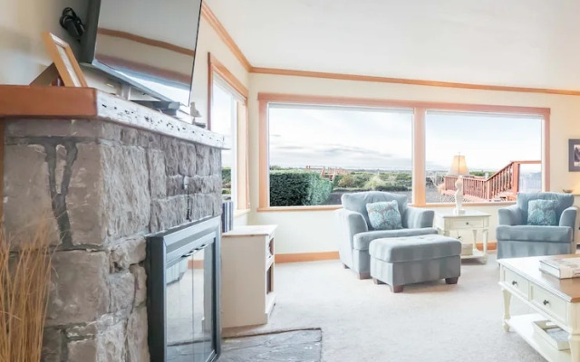 Seaside Vacation Homes