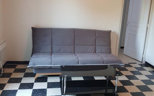 Appartement à Nîmes en pleine nature avec Piscine