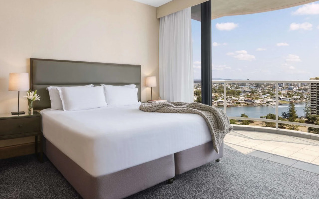 Oaks Gold Coast Hotel