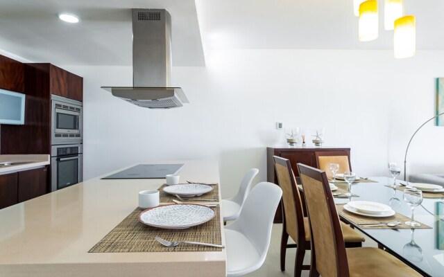 Casa Miramar 2 Bedroom Condo by Redawning