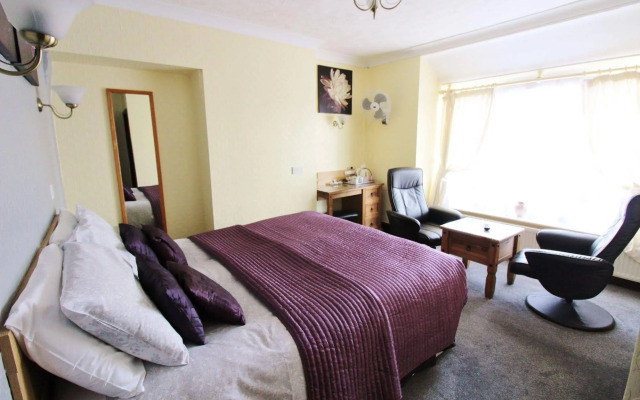 Maluth Lodge