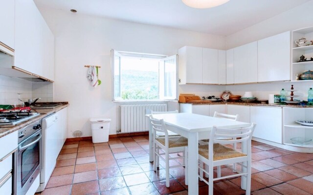 Villa Vallocchia - sleeps 18. Exclusive pool/grounds. Spoleto 10 mins. Rome 1 hr
