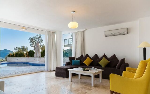 Villa Mountain by Akdenizvillam