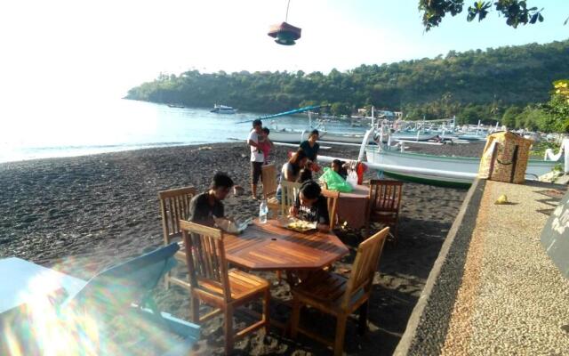 Sunrise Cafe Bungalows