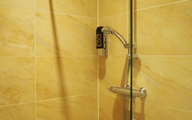 Aston City Hotel