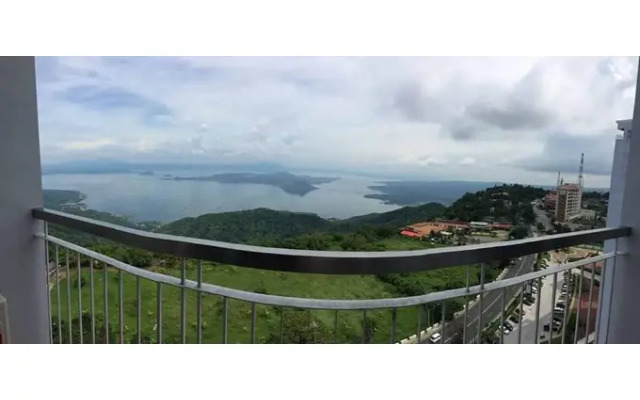 Cozy Staycation Tagaytay Wind Residences