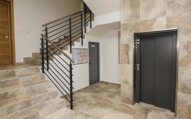 Arena Big Luxury Apartment