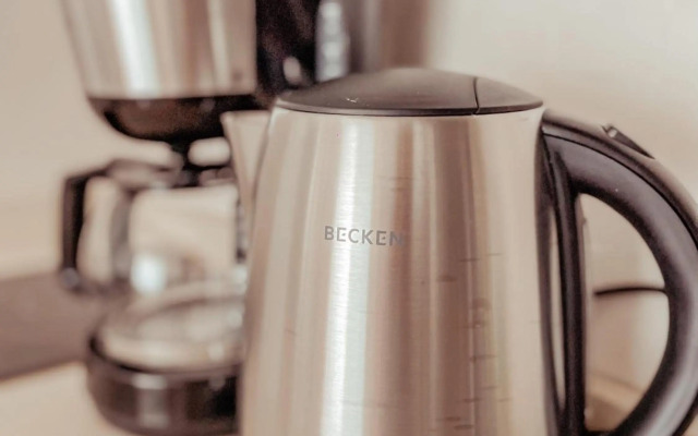 Orland, center of Las Americas LA205