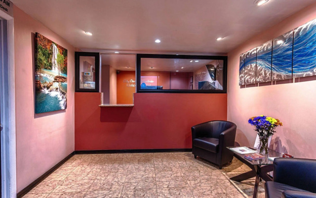 Travelodge by Wyndham Phoenix Downtown