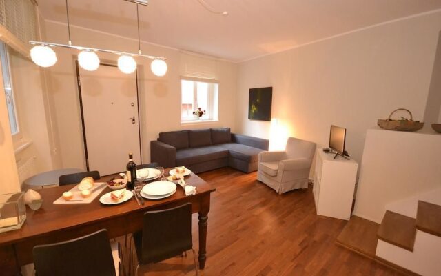 Rodrigo Lakeside Apartments