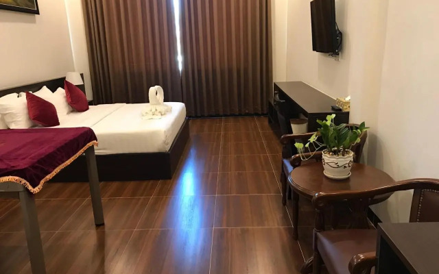 Golden Apple Hotel Two