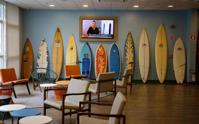 Delphin Surf Hotel
