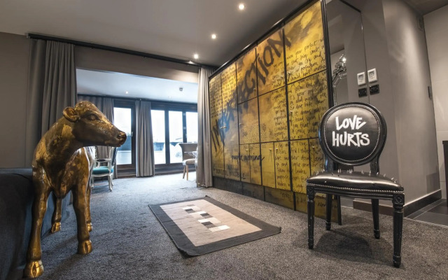 The Exhibitionist Hotel
