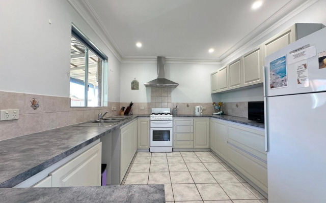 Cygnet Court 2 - Kalbarri, WA