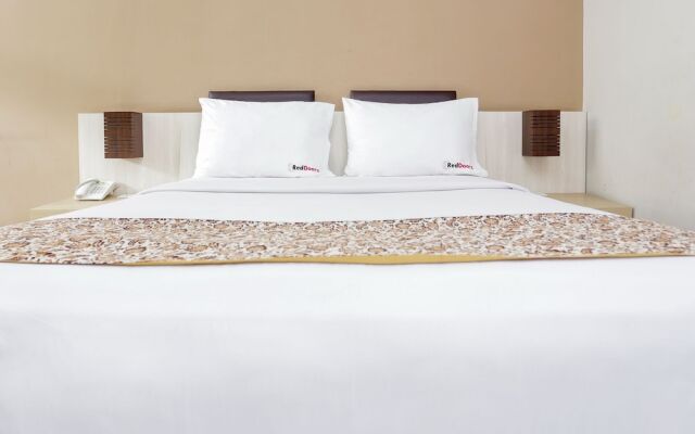 RedDoorz Plus near Farmhouse Lembang