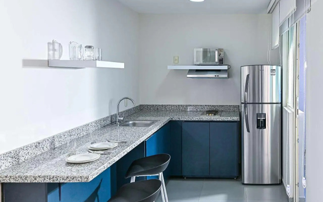 Vista Express Guadalajara Expo SureStay Collection by BW