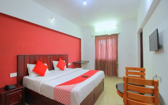 OYO 15479 Vista Suites Kalatty