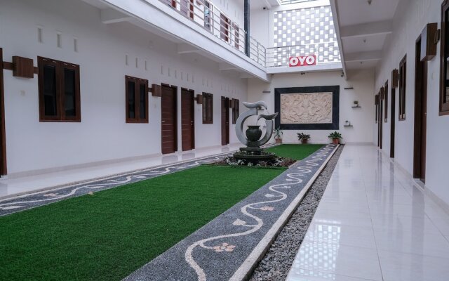 OYO 2587 Enfaza Guesthouse Syariah