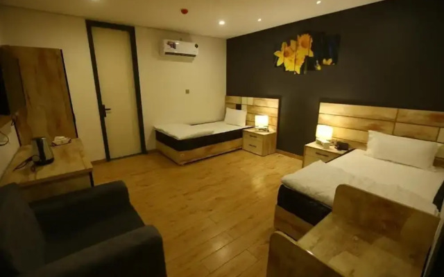 Hotel Star Inn