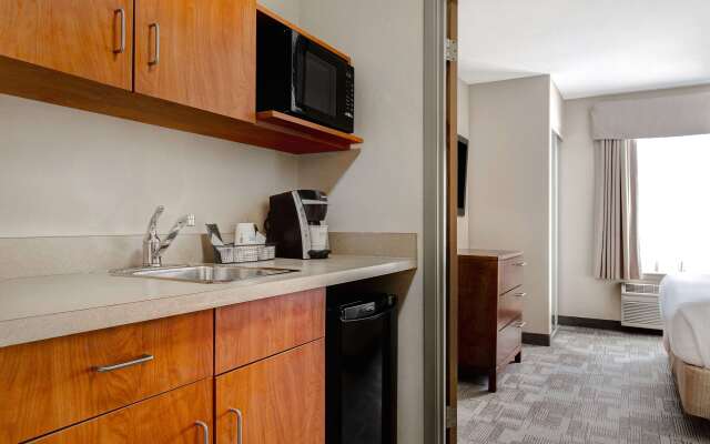 Days Inn by Wyndham Medicine Hat