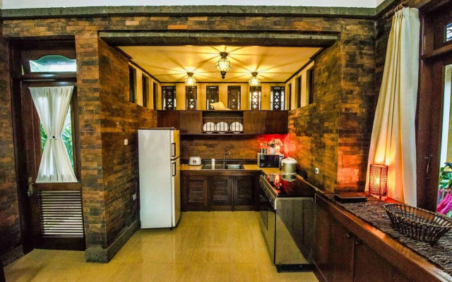 Bukit Paradise Villa
