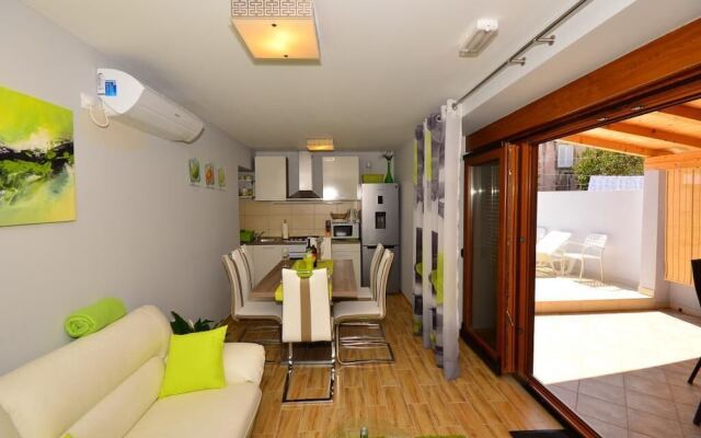 Holiday Home Belmondo