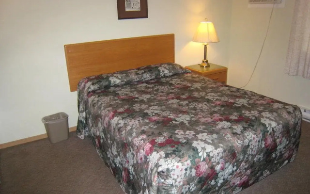 Selkirk Inn