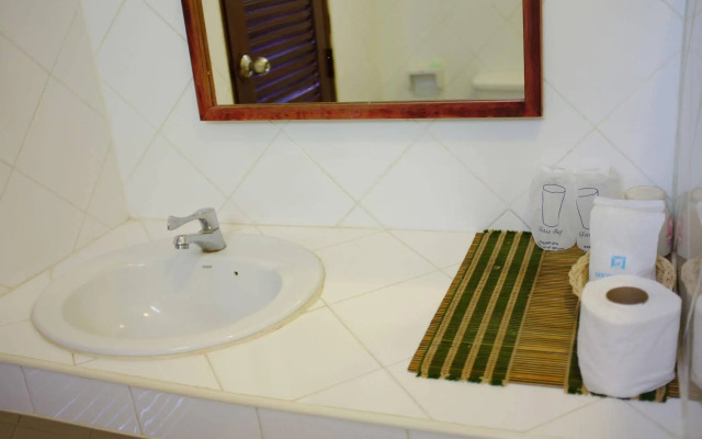 Thaniza Beachfront Resort