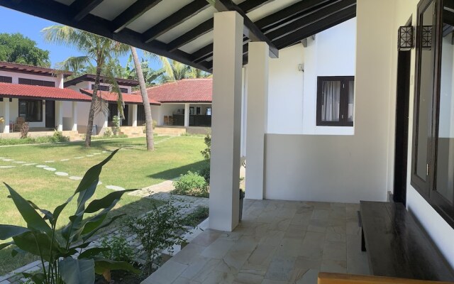 Balong Balong Surf Bungalows