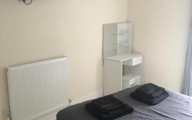 Sandy Pad's Apartments