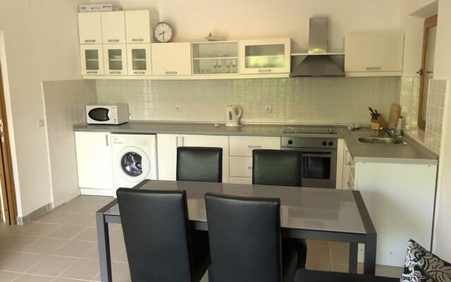1 Bedroom Apartment With Stunning Views