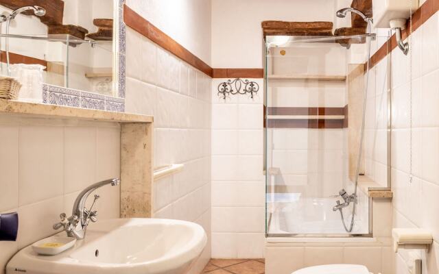 Spacious Holiday Home in Sovicille With Swimming Pool