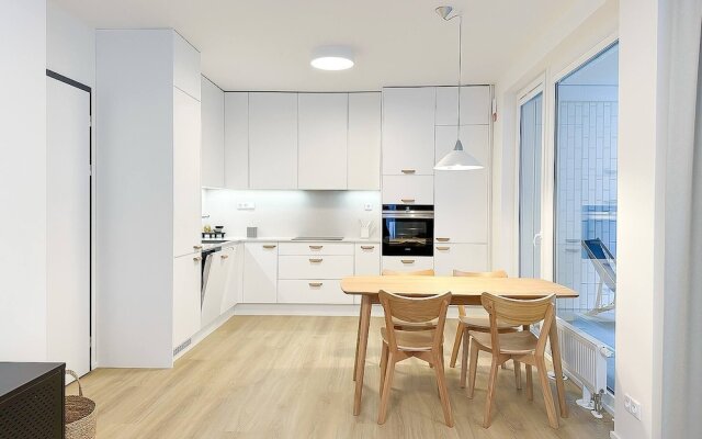 "new 3kk Apts: Holešovice Heart"