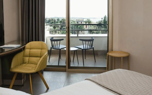 Emmantina Hotel