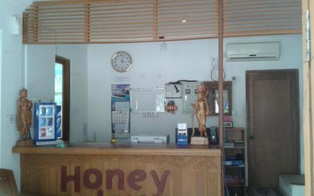 Honey Day Hotel