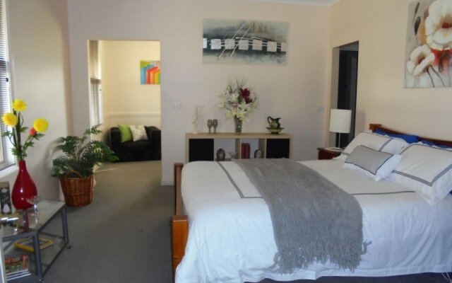 Goulds Country Guest House