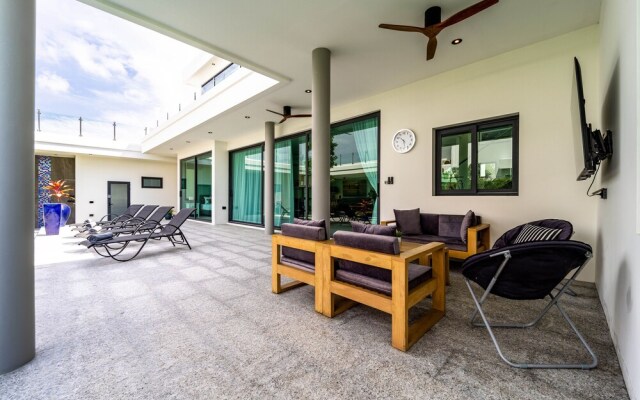 Luxury 6 Bed Private Pool Villa - LLW