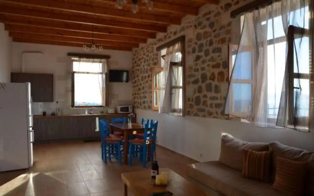 Stone Villa II in Petres