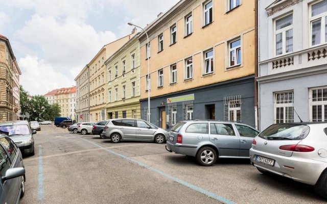 Easy Housing Hostel In Prague